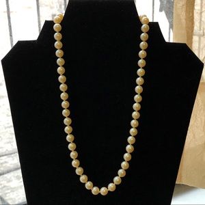 GORGEOUS 1940s faux pearl necklace, art deco clasp